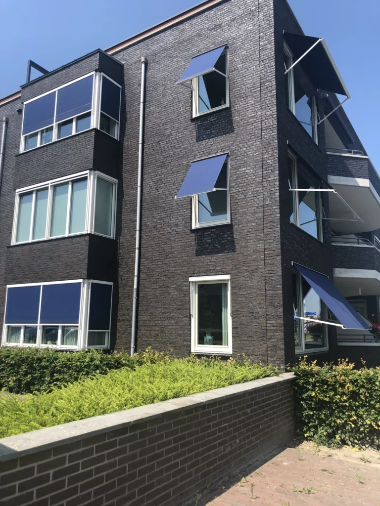 Elektrisch uitvalscherm met bediening in Purmerend