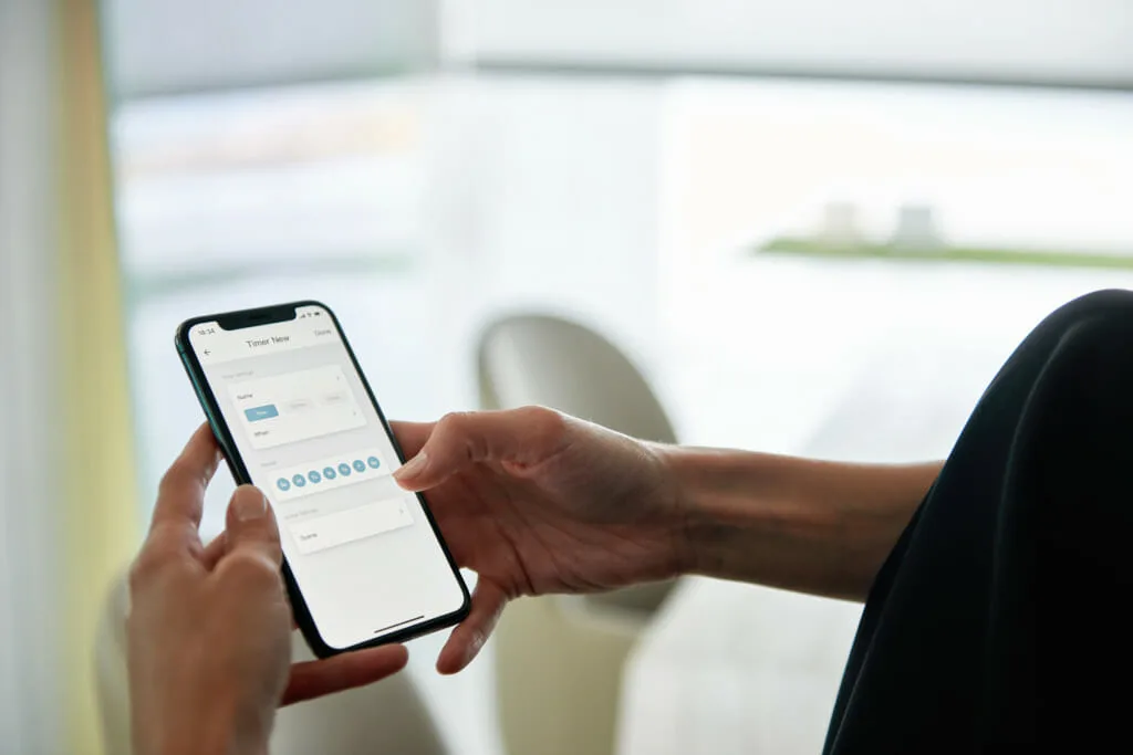 Elektrische aluminium jaloezieën in woning in Haarlem