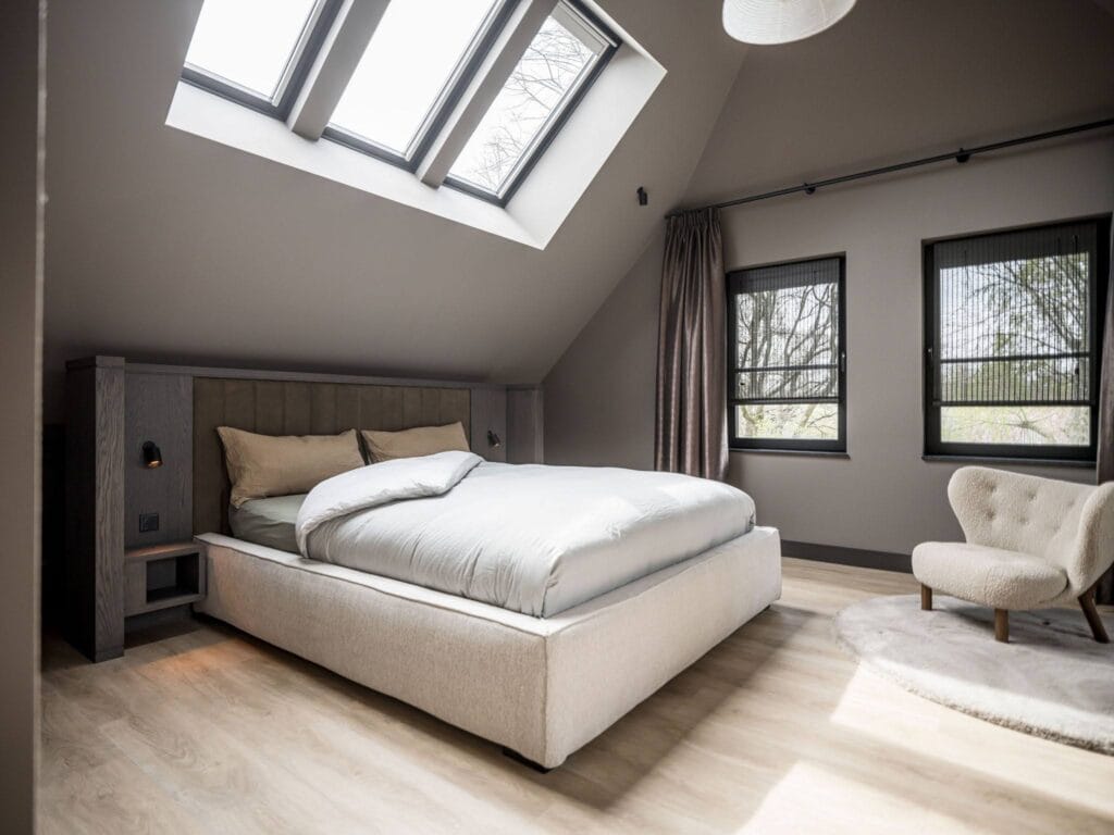 Rolgordijn van bamboe voor natuurlijke lichtinval in Haarlem