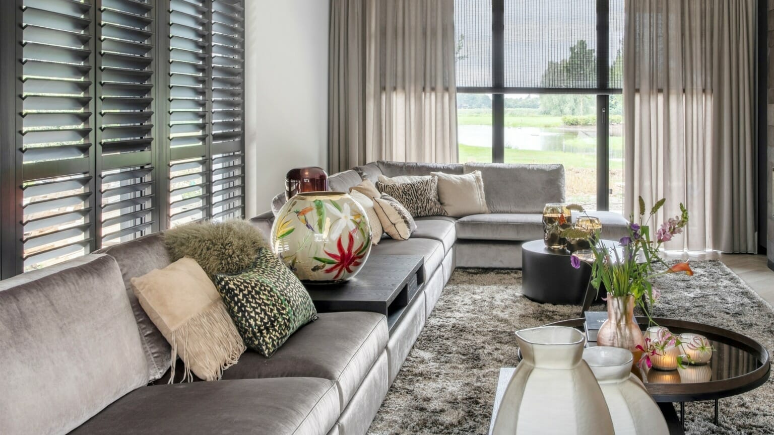 Piet Boon raamdecoratie in moderne woonkamer in Amstelveen