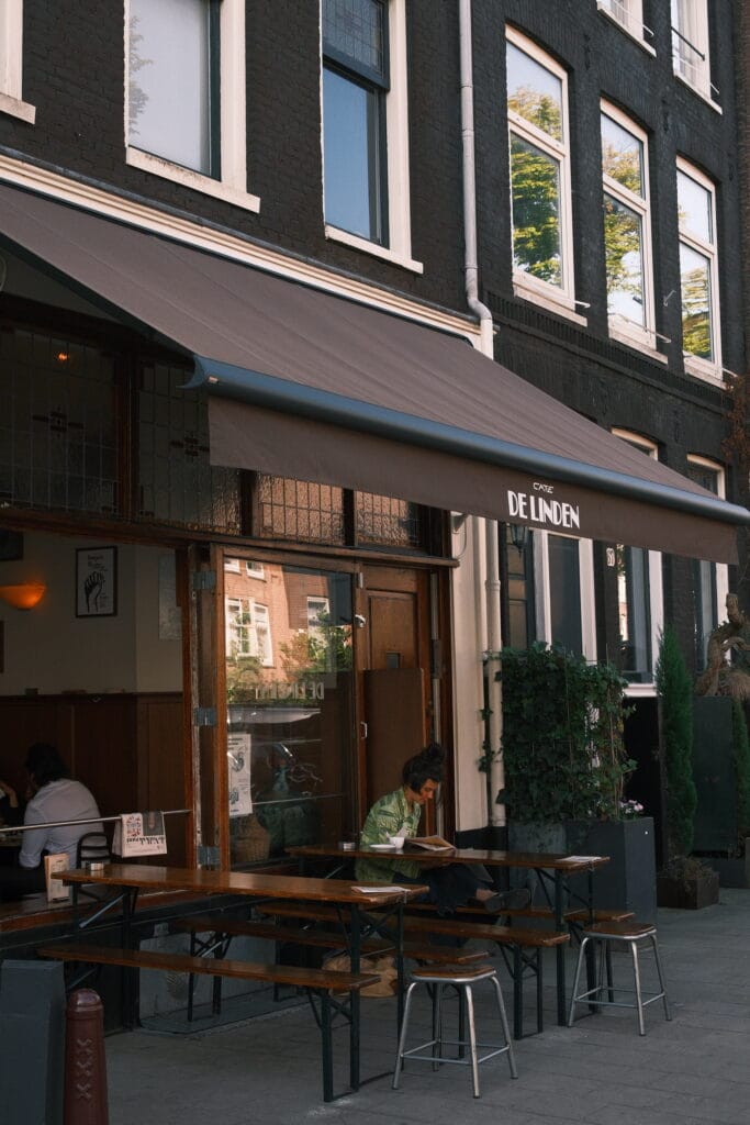maatwerk buitenzonwering op terras bij horeca in Amsterdam